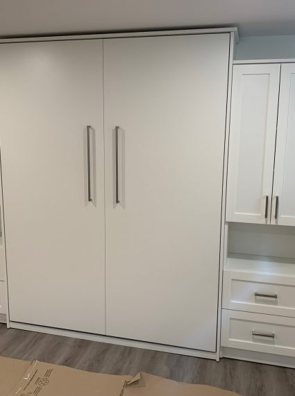 Queen Verical White Murphy Bed with 2 SC6-R side cabinets with Shaker Doors